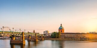 Viaggi, Tolosa tra botteghe artigiane e tradizioni culinarie bord de garonne