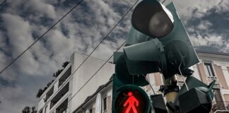 Tra Neopop e concetti esistenziali i soggetti semaforici della fotografia di Matteo Cervone imperturbable fotografia digitale