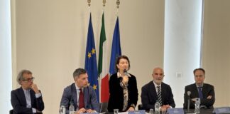 Roccella: “Per la denatalità l’immigrazione da sola non risolve”