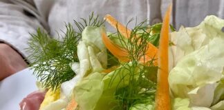 Omelette con formaggio fuso e prosciutto cotto: la ricetta in tv omelette