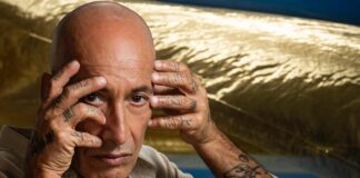 Ciccio Merolla accende l’estate con “’O sole mio si’ tu”