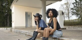 Buffalo SS25: stile, libertà e vibrazioni da festival buffalo campagna ss25