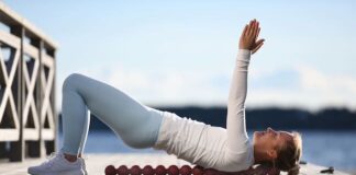 Pilates in vacanza: 4 esercizi per corpo e mente spinefitter exercise