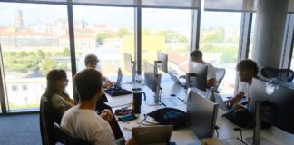 AI: Hackathon, la maratona tecnologica promossa da Fastweb e Vodafone per sviluppare nuovi progetti e soluzioni