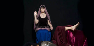 Le performance e la body art di Silvia Mattioli, quando la fotografia diventa teatro sperimentale purple heart