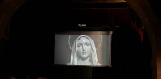 “Piange una madre” su Tv2000: il miracolo di Siracusa proiezione lacrimazione testimoni