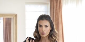 Elisabetta Canalis è il volto Triumph per Amourette 2025 triumph elisabetta canalis