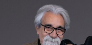 Morto improvvisamente Peppe Vessicchio, il celebre direttore d’orchestra aveva 69 anni