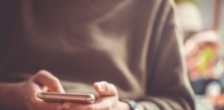 WhatsApp diventa una discoteca: da oggi puoi condividere la musica di Spotify anche nello Stato Smartphone