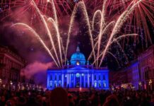 Il 31 dicembre nel cuore di questa città italiana si celebra il Rogo del Vecchione: un evento unico per accogliere l’anno nuovo Evento capodanno piazza