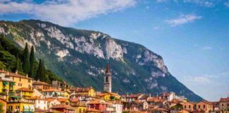 Non è la Norvegia, è l’Italia: scopri il lago segreto che sembra un vero fiordo del Nord Lago simile alla Norvegia