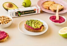 Avocado toast con hummus rosa: la ricetta che sorprende avocado toast