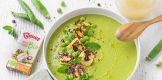 Crema di piselli con halloumi grigliato e menta: ricetta leggera e gustosa crema di piselli