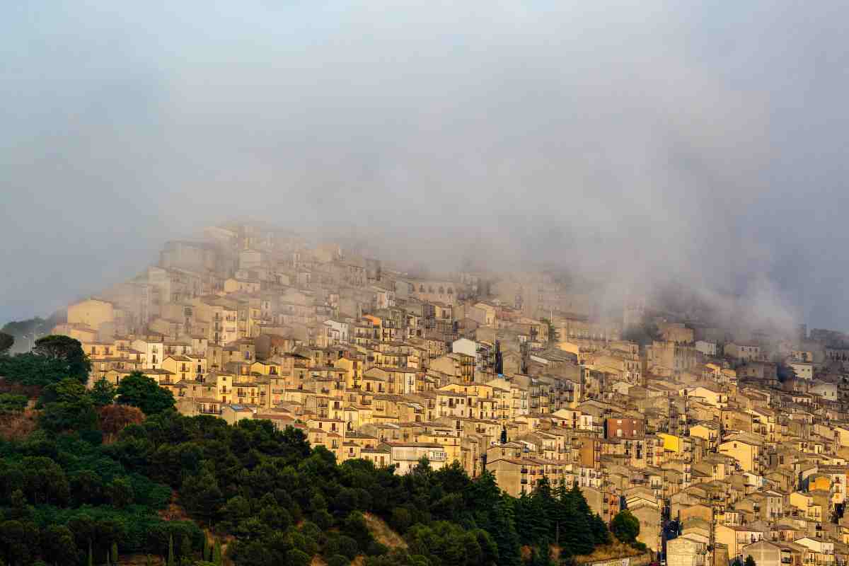 Case di pietra e stradine