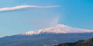 Tra i borghi di montagna del Sud Italia si scia con vista sul mare: un posto unico in tutta Europa sciare al sud con vista sul mare