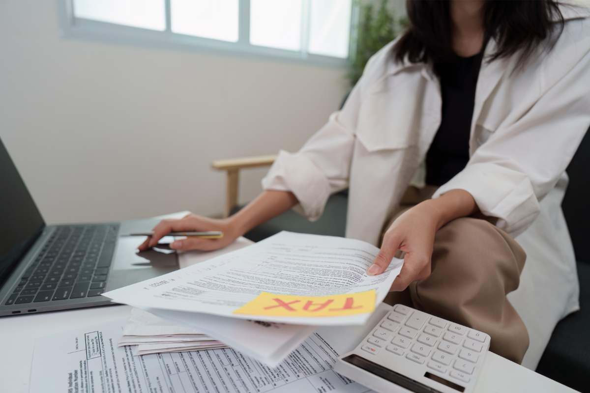 ISEE 2026: Addio complicazioni. Come calcolarlo online in 5 minuti Calcolo tasse