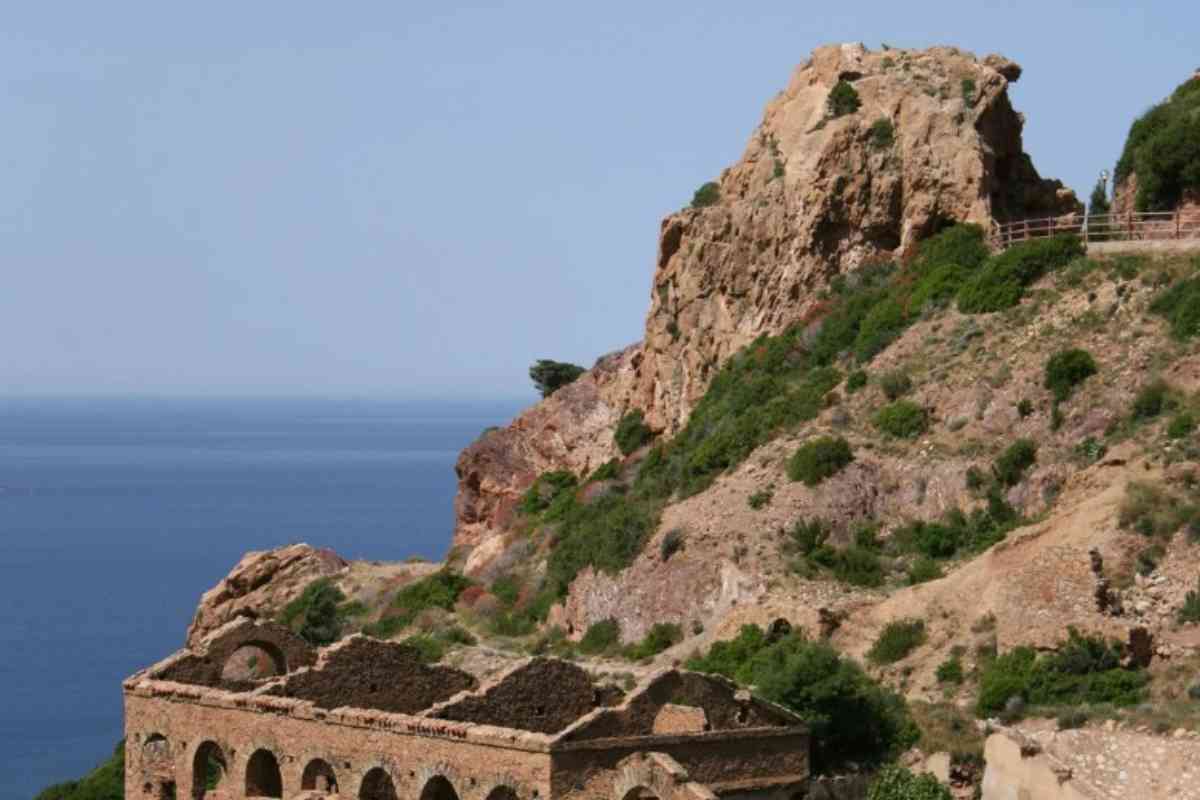Altro che Santiago: in Sardegna c’è il cammino più bello del mondo. Rigenera mente e corpo Cammino Minerario di Santa Barbara