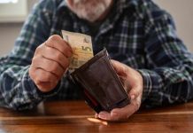 Se sei nato in questi anni potresti dire addio alla pensione: batosta per milioni di italiani Se sei nato in questi anni potresti dire addio alla pensione