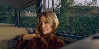 Hilary Duff pubblica il nuovo album luck… or something Hilary Duff