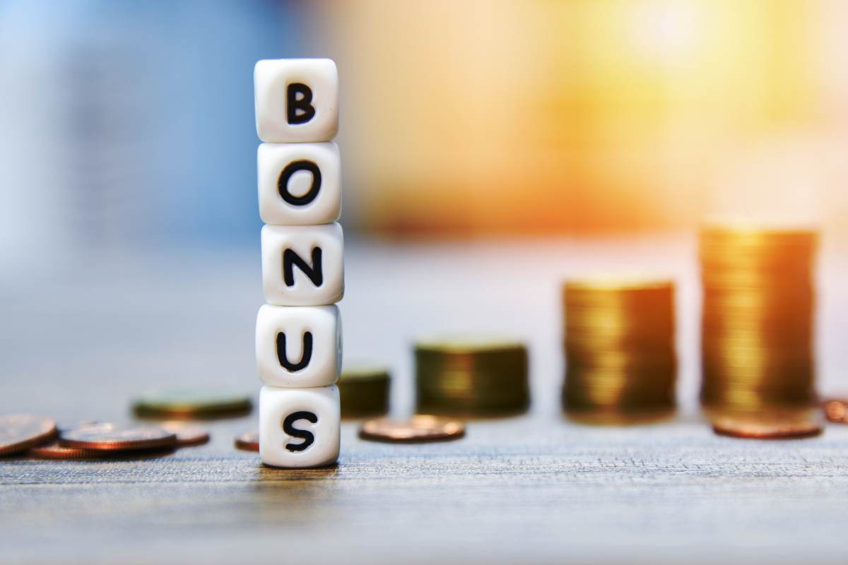 Non lasciare soldi per strada: i bonus che devi richiedere esplicitamente per una busta paga più ricca