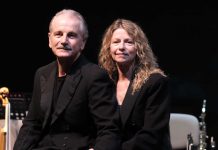 Amanda Sandrelli e Paolo Giovannucci ne “Il carnevale degli insetti”: dal 9 aprile al Teatro Vittoria l’ironia amara di Stefano Benni