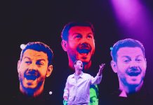 Alessandro Cattelan, continua il tour teatrale “Benvenuto nell’AI!”