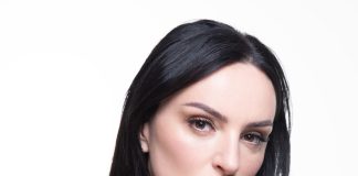 “Foto Mosse” è il nuovo album di Arisa