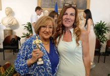 Antonia Tosini premiata in Campidoglio per la sua opera ispirata a Gaza antonia tosini e laura capone