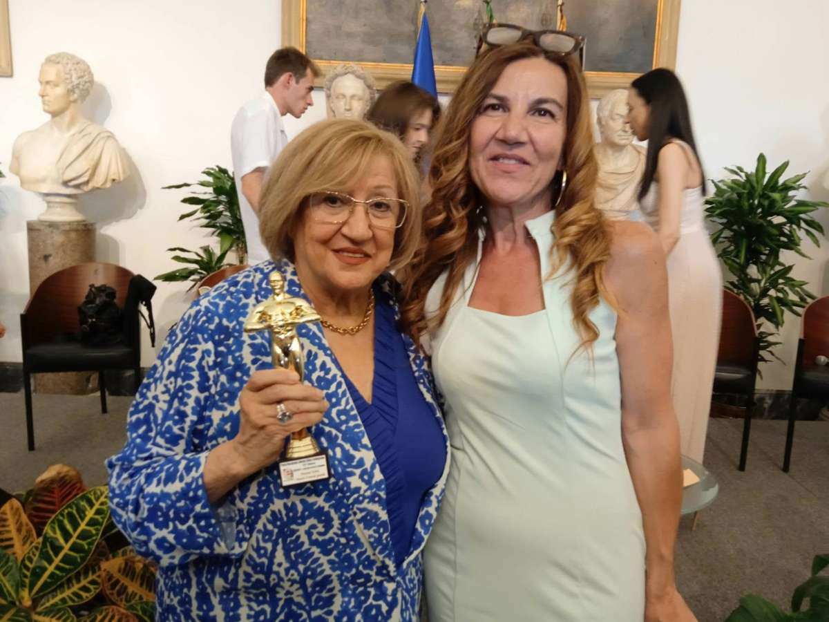 antonia tosini premiata in campidoglio per la sua opera ispirata a gaza da Lopinionista.it antonia tosini premiata in campidoglio per la sua opera ispirata a gaza