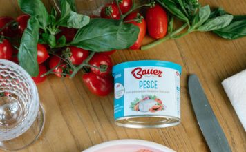 Gazpacho di pomodori con gamberi stufati: la ricetta bauer ricetta gazpacho