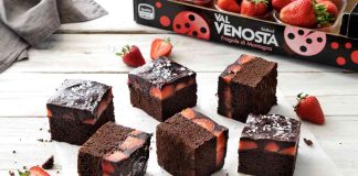 Brownies al cioccolato e Fragole Val Venosta brownies al cioccolato e fragole