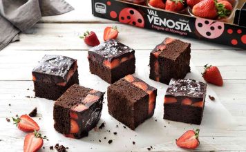 Brownies al cioccolato e Fragole Val Venosta brownies al cioccolato e fragole