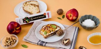 Bruschette estive con ricotta, pesche grigliate e Dadocrema Bauer bruschetta ricotta pesche grigliate