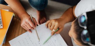 Alternanza Scuola-Lavoro, 10 anni dopo: quattro maturandi su dieci lasciano i banchi senza aver svolto un tirocinio formativo lavoro studenti