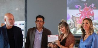 Salvo Nugnes consegna il premio Spoleto Arte ad Alexandra Yamuna