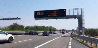 Anas, primo weekend da bollino nero: oltre 26 milioni di spostamenti sulle strade italiane traffico intenso prudenza