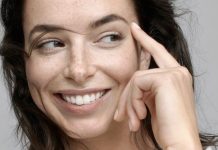 Collane da donna: cosa significa oggi il “girlboss minimalism” nei gioielli collane da donna