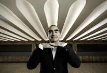 Elio torna in concerto con “La rivalutazione della tristezza”