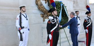 Giornata internati militari italiani, Mulè depone corona all’Altare della Patria: “Massimo riconoscimento per protagonisti eroica resistenza”