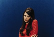 Sienna Spiro raggiunge la sua prima n.1 in Inghilterra con “Great Expectation”