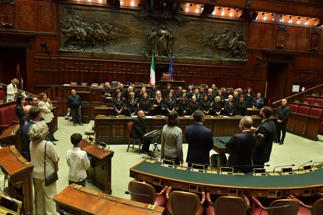 montecitorio a porte aperte doppia apertura nuovo percorso di arte contemporanea apertura della banda della polizia penitenziaria da Lopinionista.it montecitorio a porte aperte doppia apertura nuovo percorso di arte contemporanea apertura della banda della polizia penitenziaria