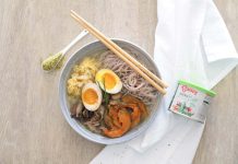 Ramen all’italiana: la ricetta di Valentina con il Granulare Vegetale Bio Bauer ramen italiana